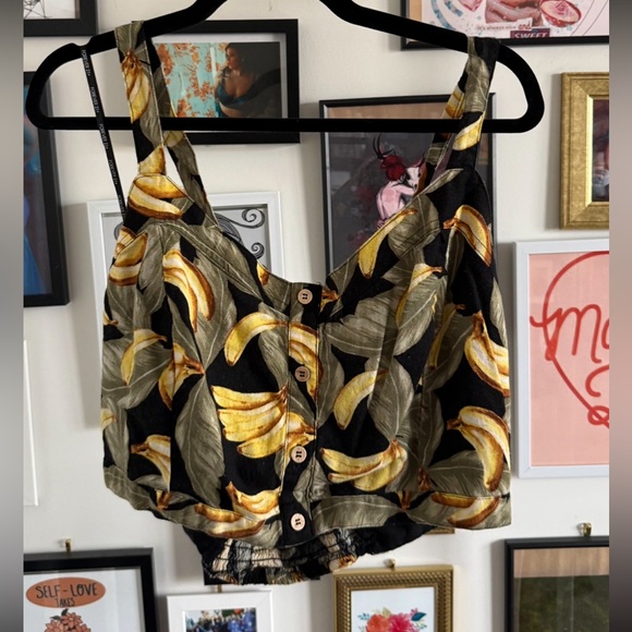 Forever 21 Tops - Forever 21 Plus Size Banana Print Crop Top Size 2X